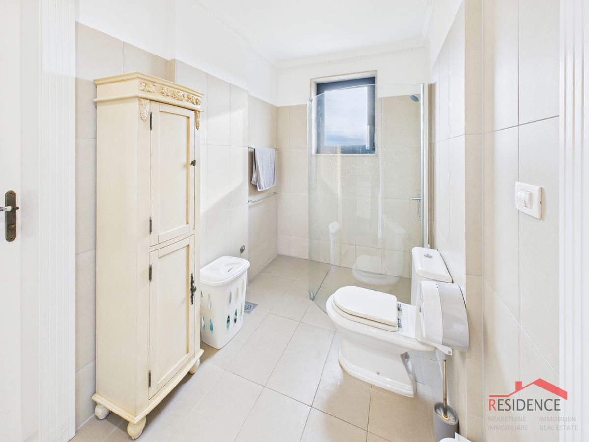 Banjole, luksuzna vila z bazenom, blizu morja in marine