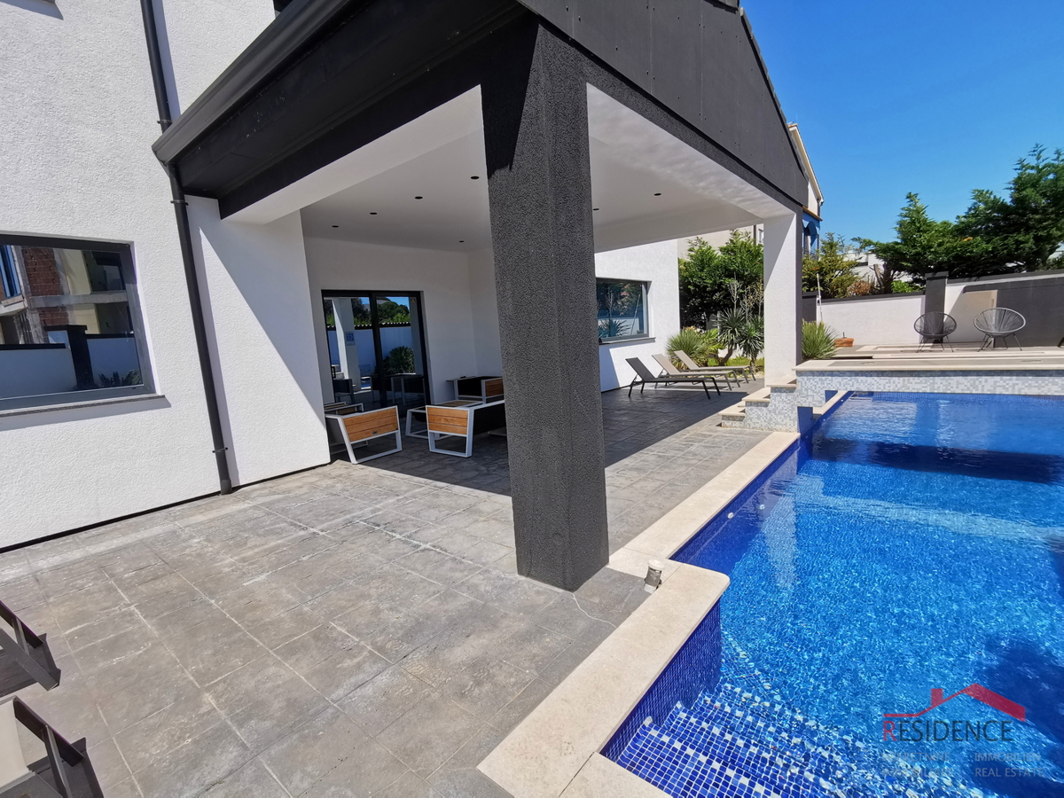 Banjole, luksuzna vila z bazenom, blizu morja in marine