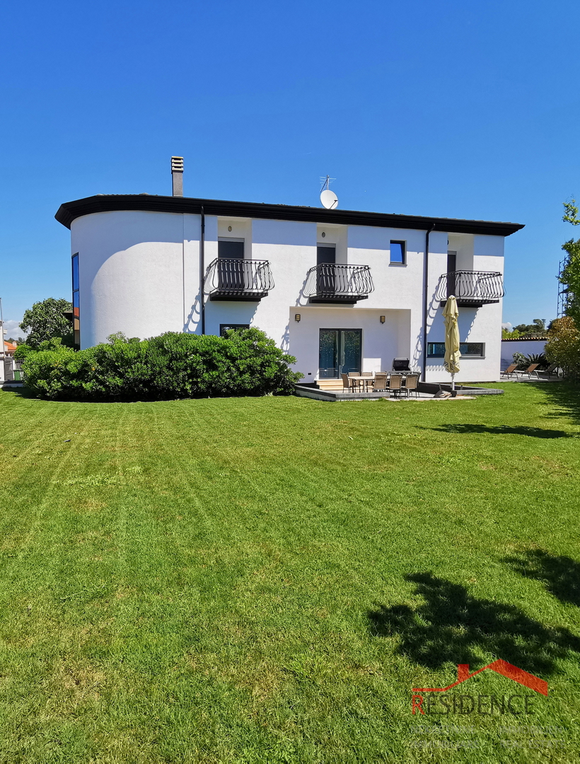 Banjole, luksuzna vila z bazenom, blizu morja in marine