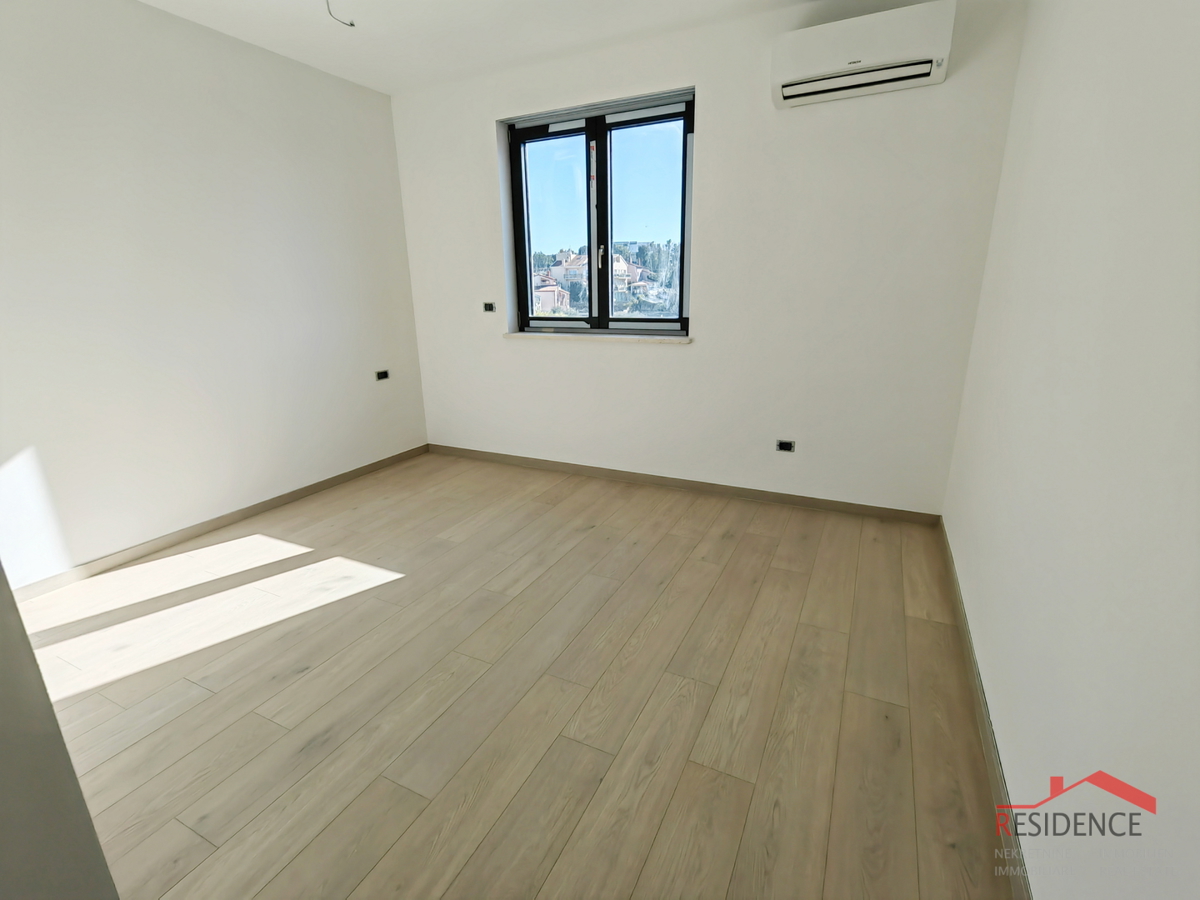 Pješčana uvala – novo stanovanje v 1. nadstropju s pogledom na morje, 101 m²