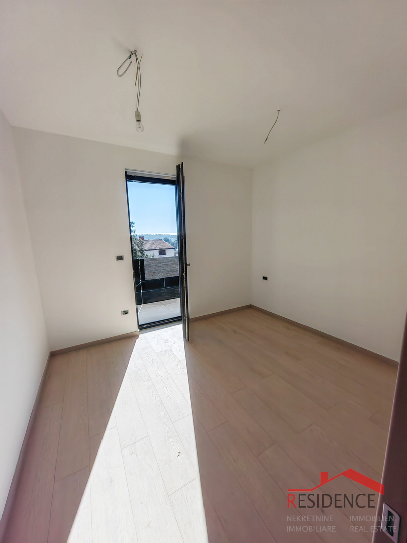 Pješčana uvala – novo stanovanje v 1. nadstropju s pogledom na morje, 101 m²