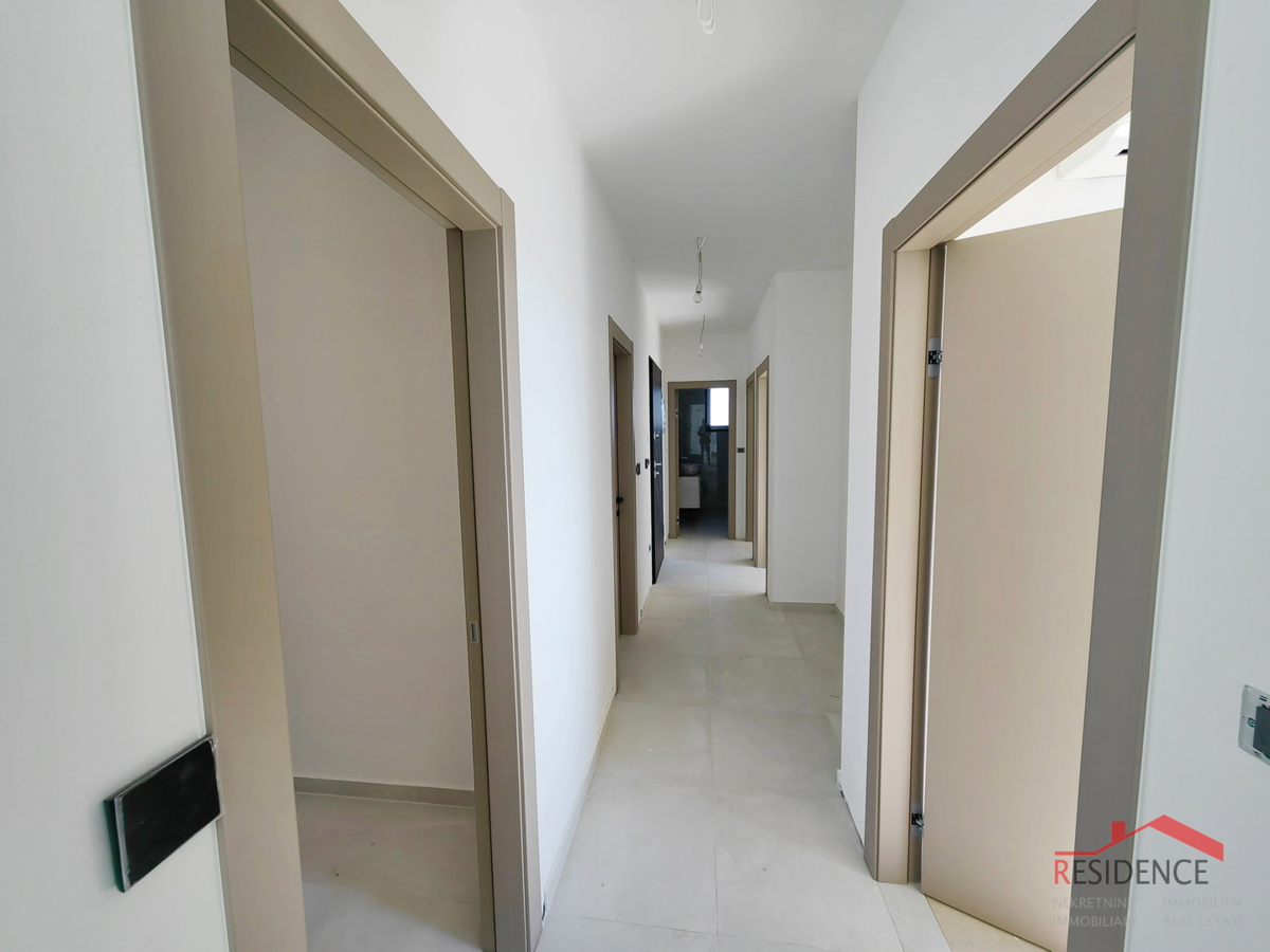 Pješčana uvala – novo stanovanje v 1. nadstropju s pogledom na morje, 101 m²