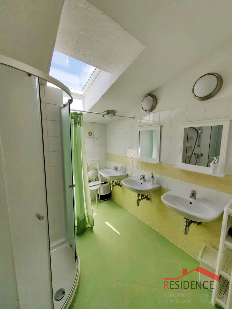 Vila z velikim posestvom, primerna za zdravstveni in wellness turizem - območje Svetvinčenta