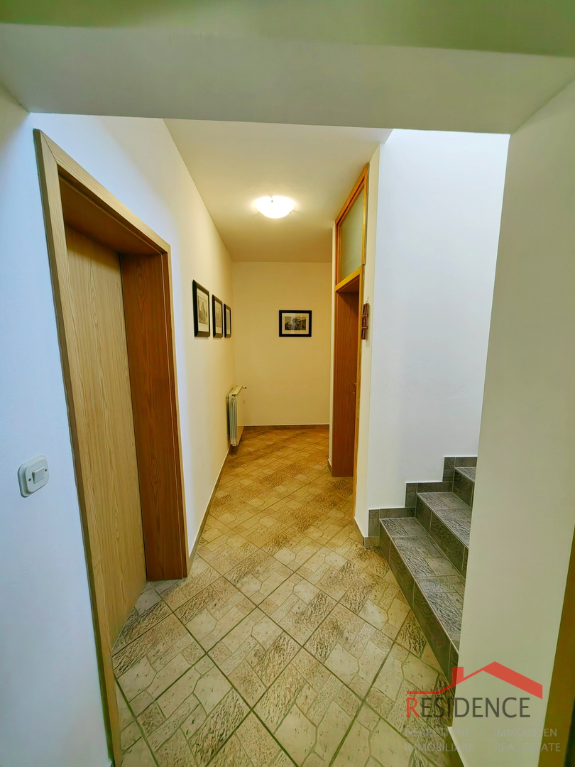 Vodnjan, lepa samostojna hiša z bazenom
