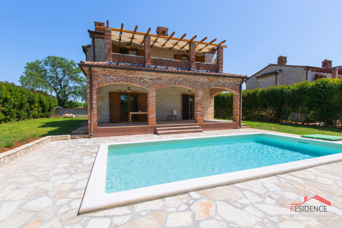 Villa z bazenom v Paradižu