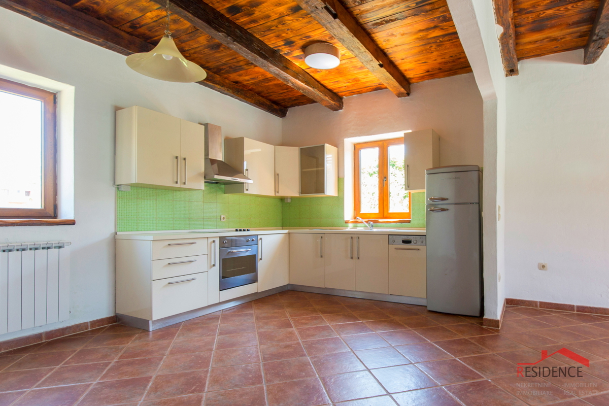 Villa z bazenom v Paradižu