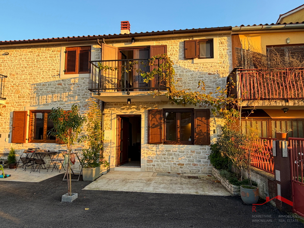 Peroj, kamnita hiša v vrsti, Ekskluzivna prodaja