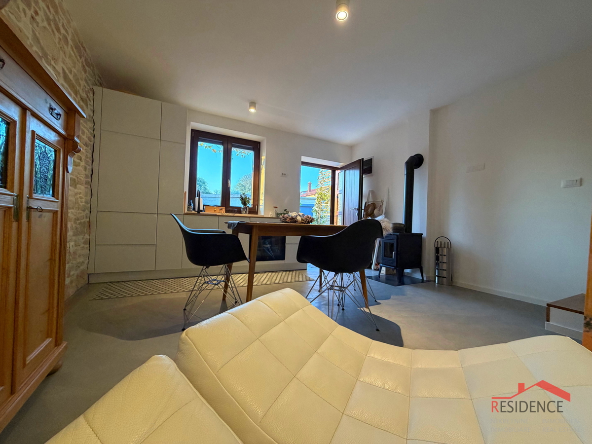 Peroj, kamnita hiša v vrsti, Ekskluzivna prodaja