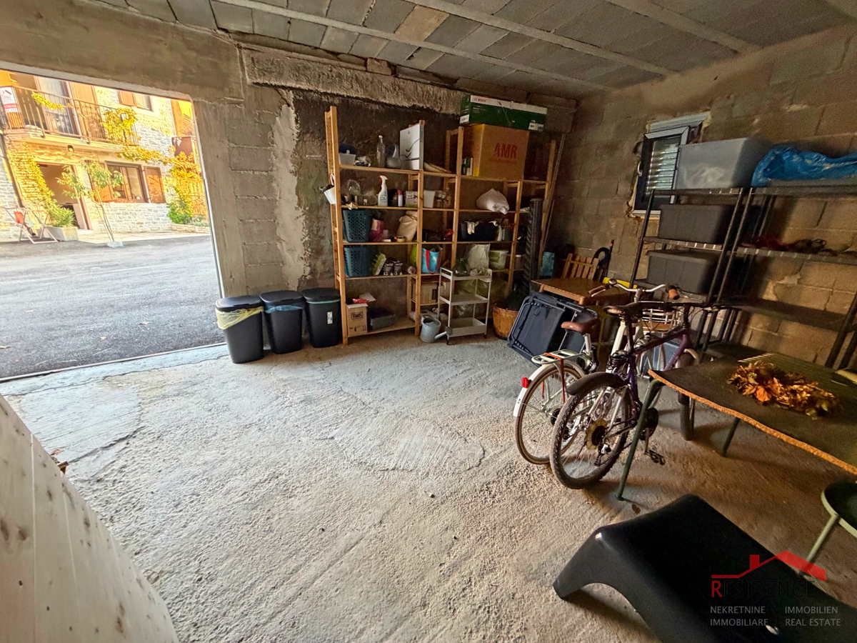 Peroj, kamnita hiša v vrsti, Ekskluzivna prodaja