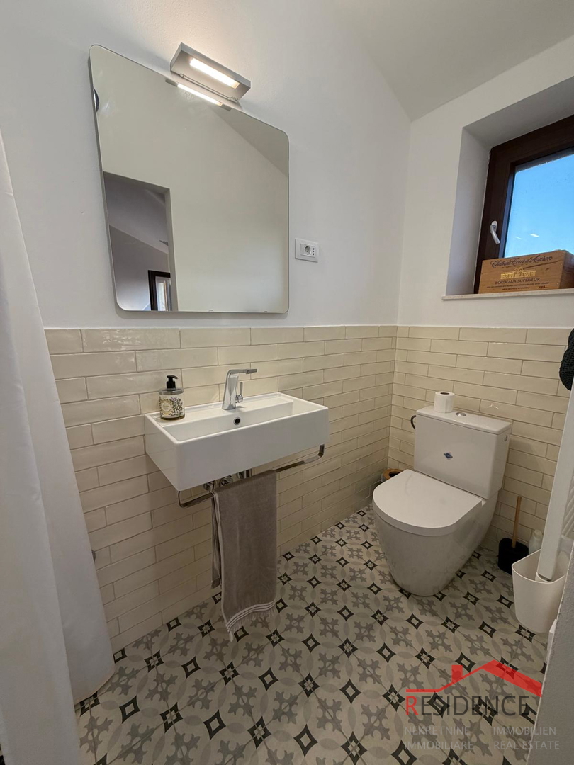 Peroj, kamnita hiša v vrsti, Ekskluzivna prodaja