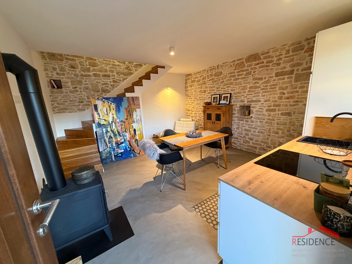 Peroj, kamnita hiša v vrsti, Ekskluzivna prodaja