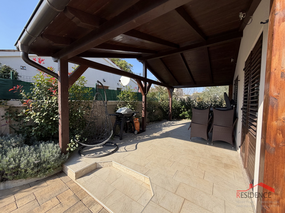 Šikići, enodružinska hiša z bazenom, Ekskluzivna prodaja