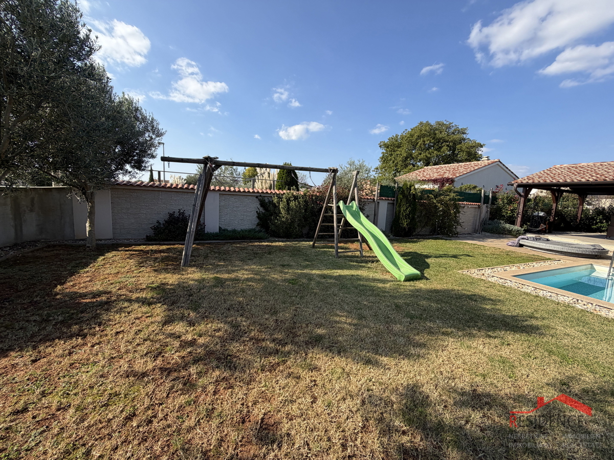 Šikići, enodružinska hiša z bazenom, Ekskluzivna prodaja