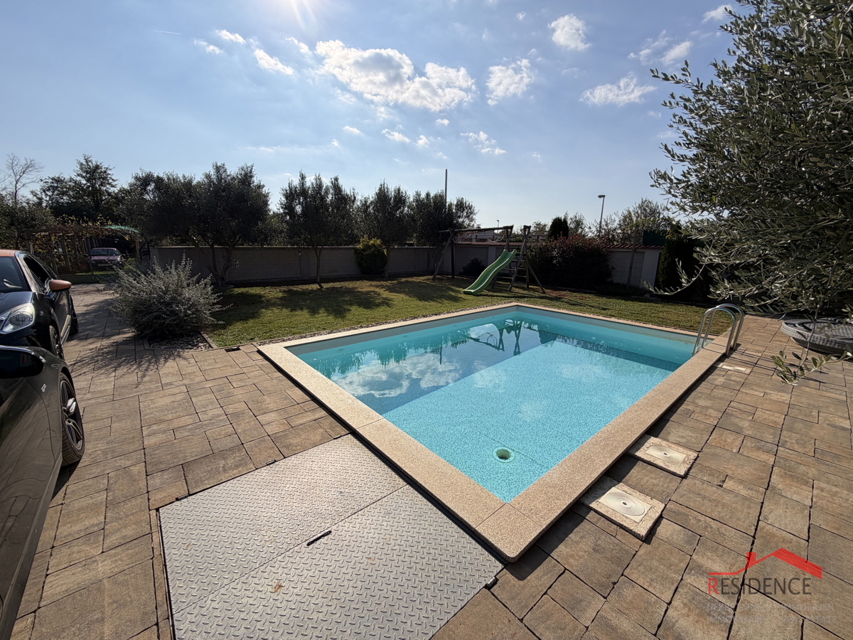 Šikići, enodružinska hiša z bazenom, Ekskluzivna prodaja