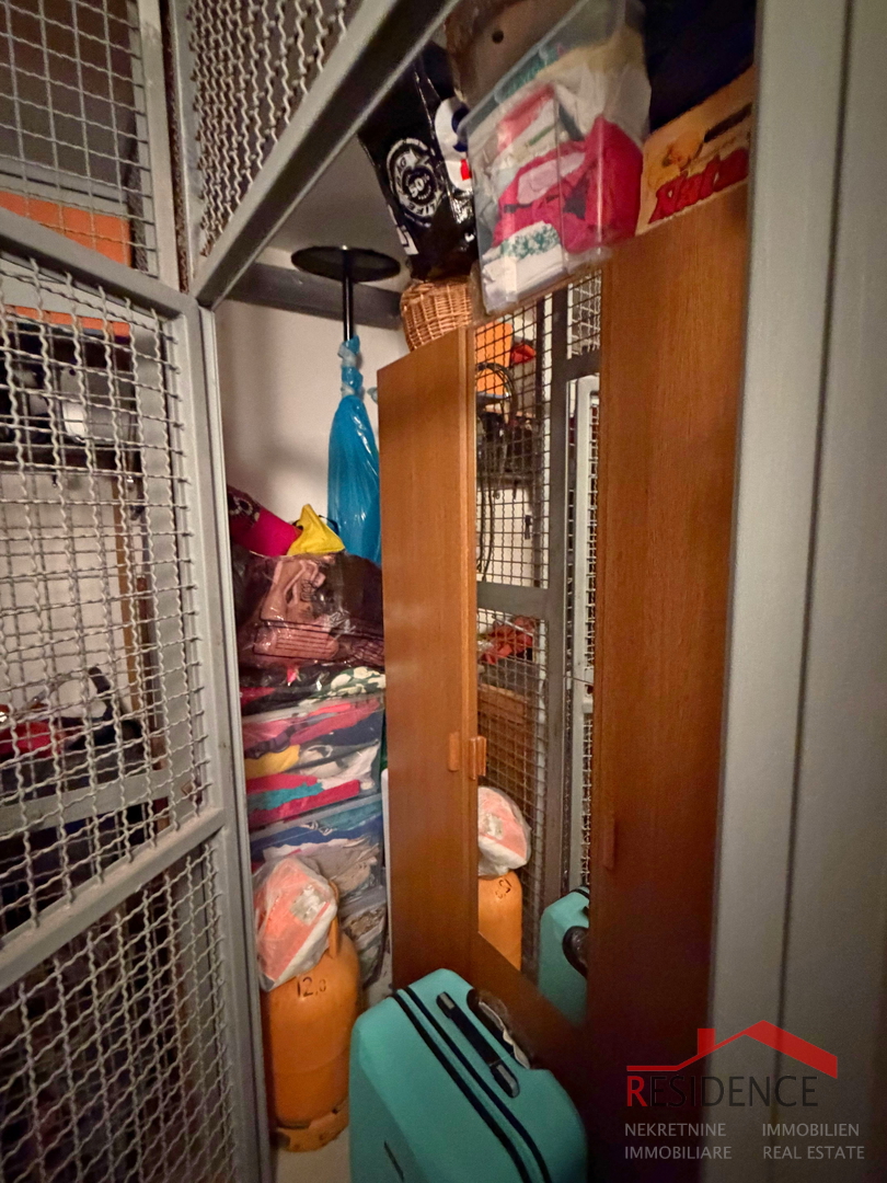 Pula, Gregovica, stanovanje v 2. nadstropju, 2 spalnici