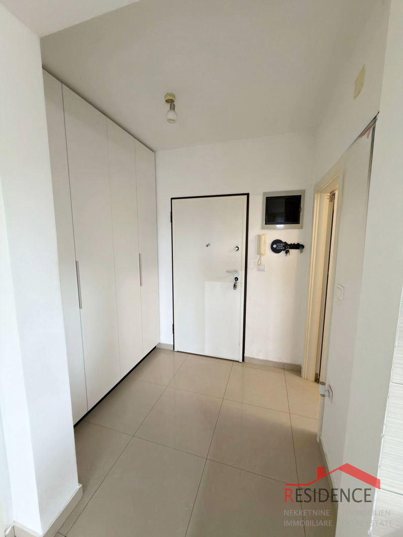 Pula – Šijana, dvoetažno stanovanje z dvema terasama in odprtim pogledom na mesto