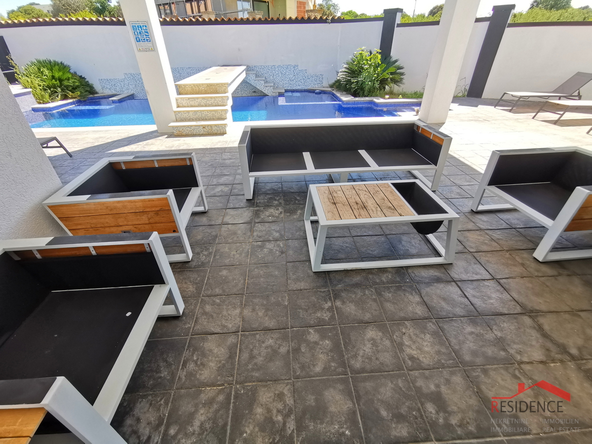 Banjole, luksuzna vila z bazenom, blizu morja in marine