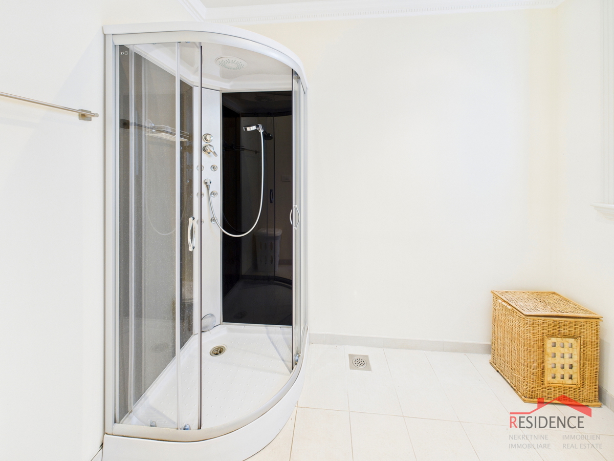 Banjole, luksuzna vila z bazenom, blizu morja in marine