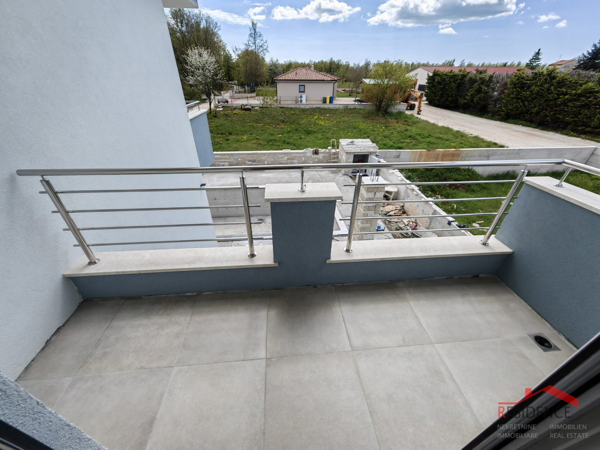 Svetvinčenat, nova vila z bazenom
