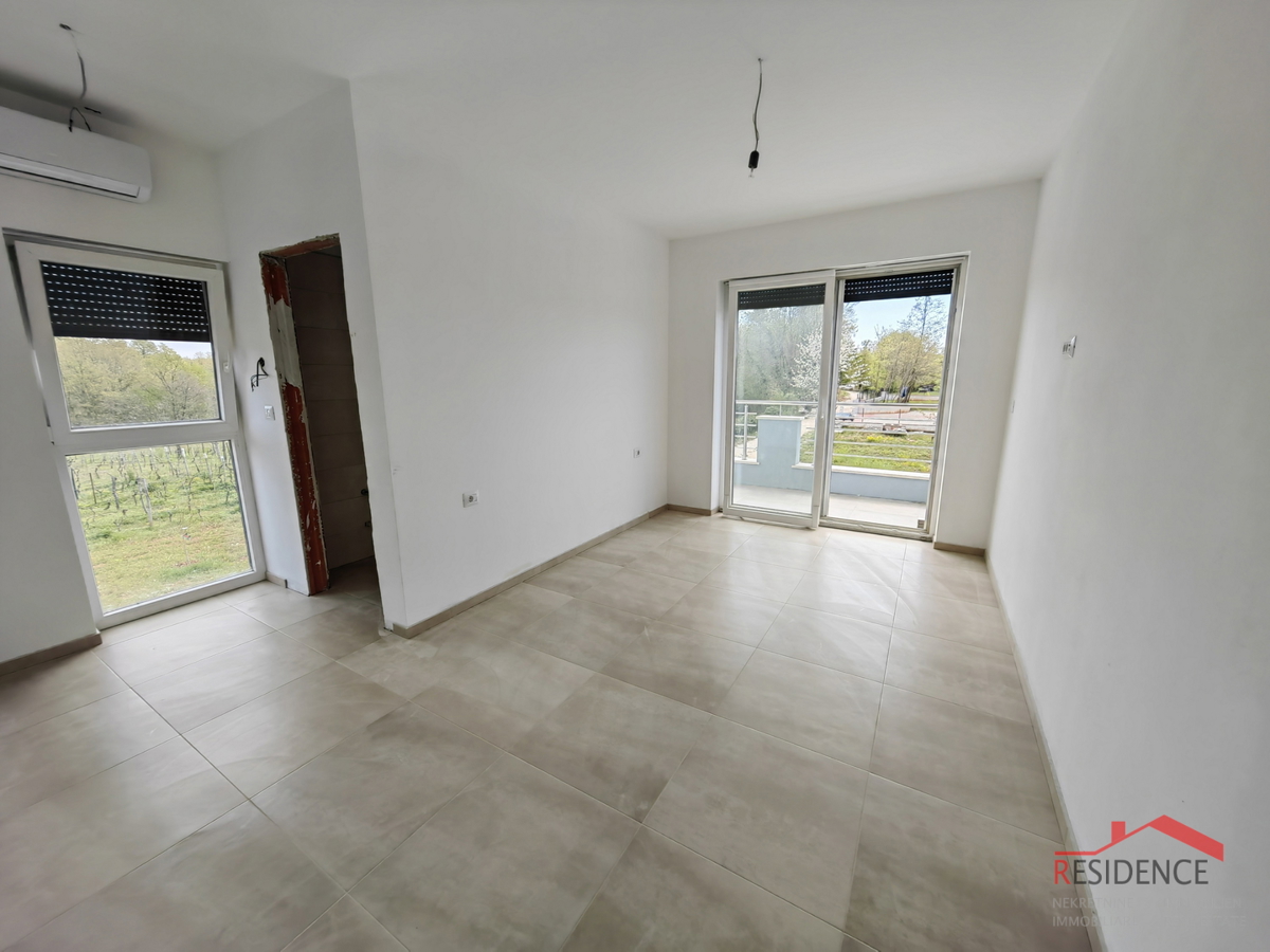 Svetvinčenat, nova vila z bazenom