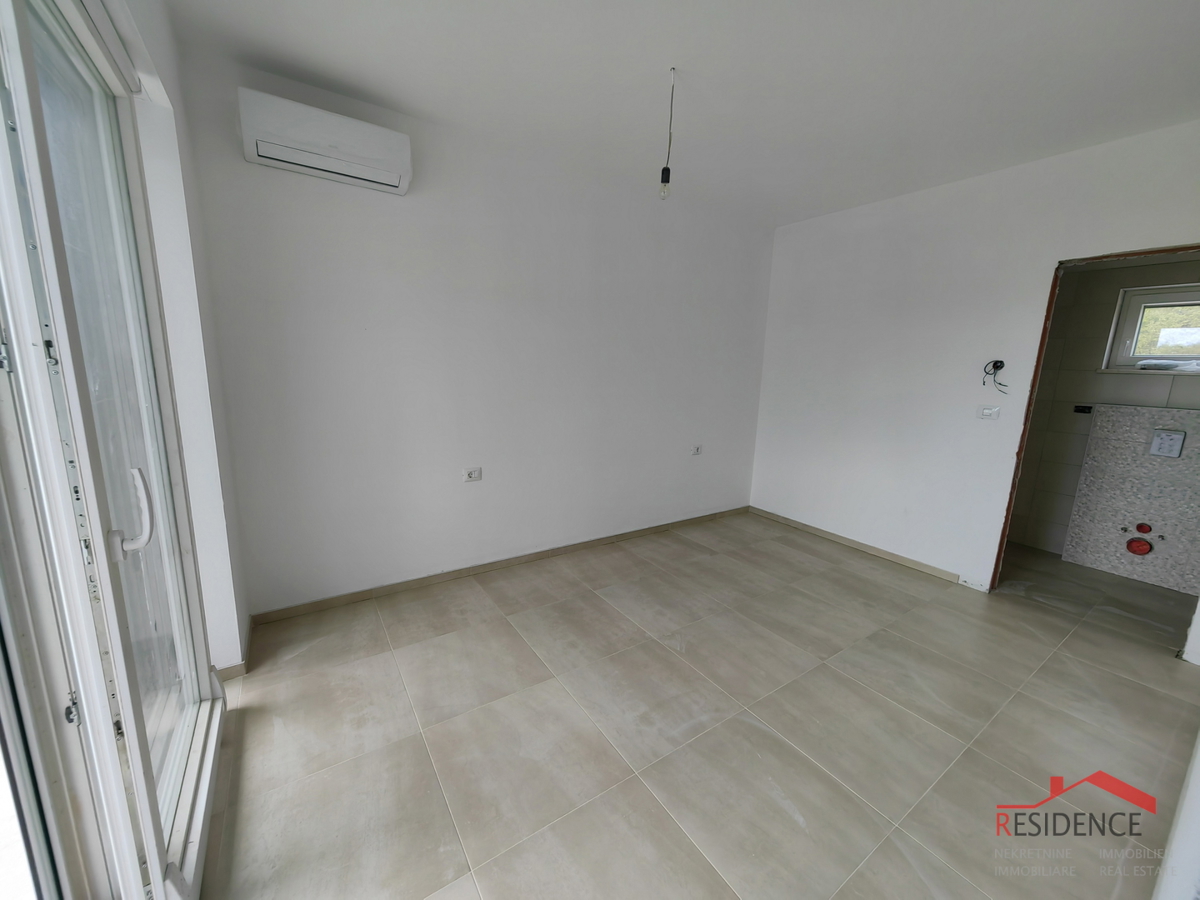 Svetvinčenat, nova vila z bazenom