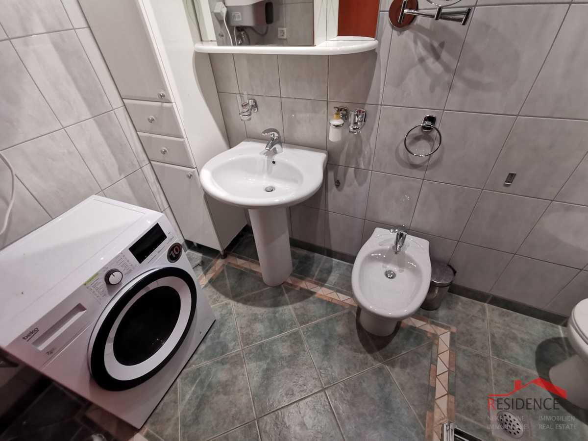 Premantura, dvoetažno stanovanje v 2. nadstropju, garaža