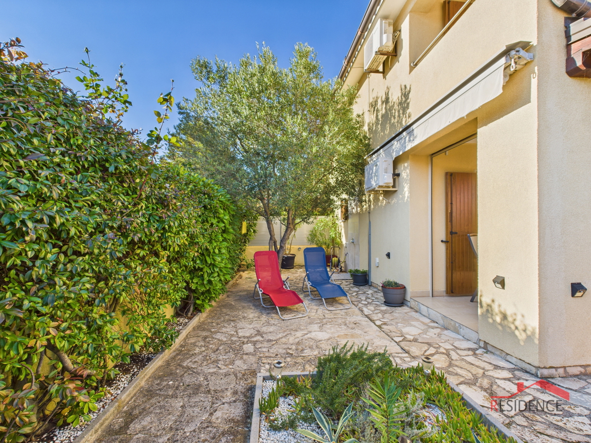 Ekskluzivna prodaja stanovanja z vrtom v Banjolah - Volme