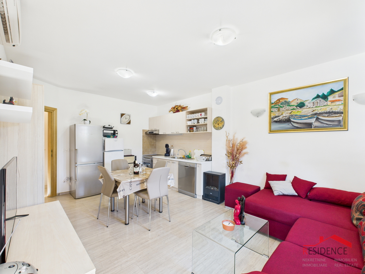 Ekskluzivna prodaja stanovanja z vrtom v Banjolah - Volme