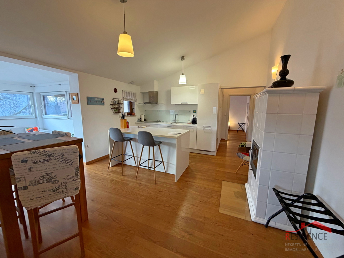 Štinjan, 1. nadstropje, 2 spalnici, 2 parkirni mesti