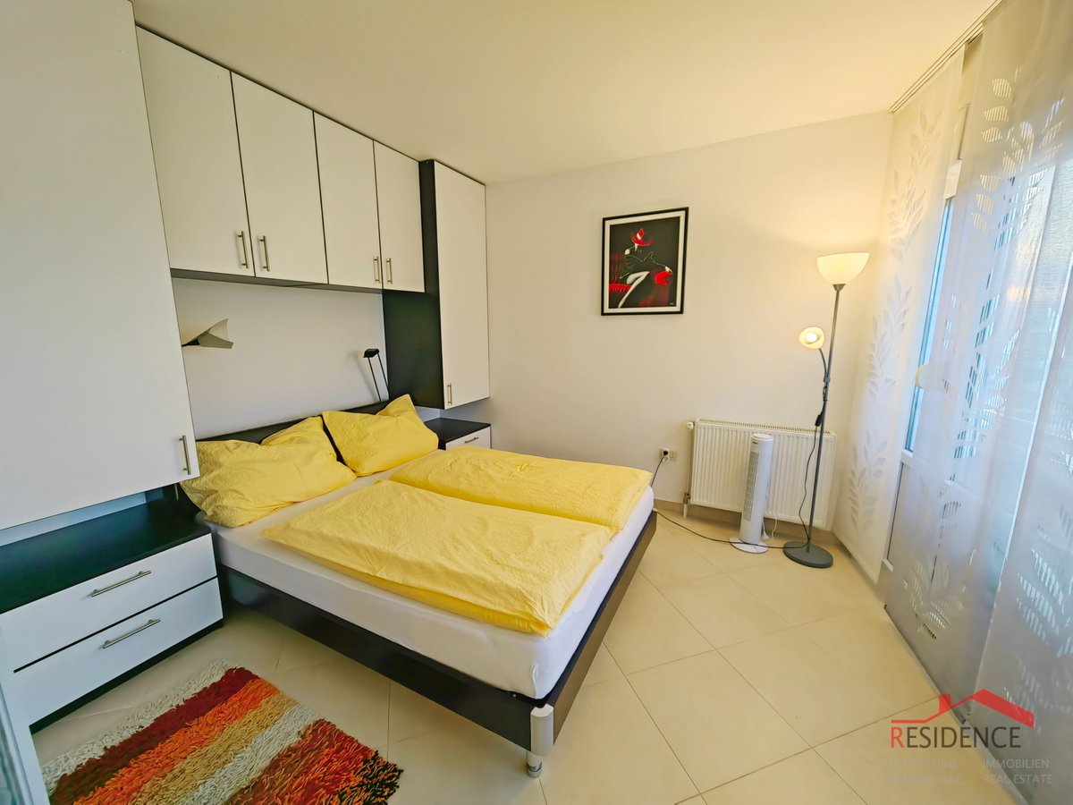 Medulin – Čudovito stanovanje v prvi vrsti ob morju