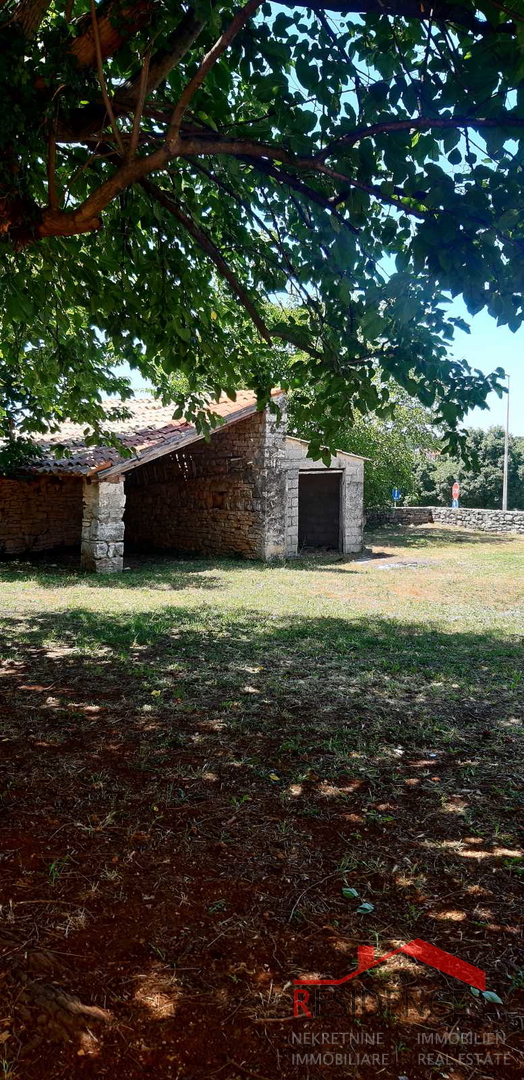 ROVINJSKO SELO, KAMNITA HIŠA ZA OBNOVO