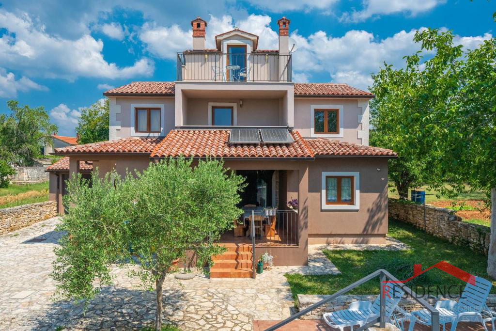 Okolica Svetvinčenta, samostojna vila z bazenom