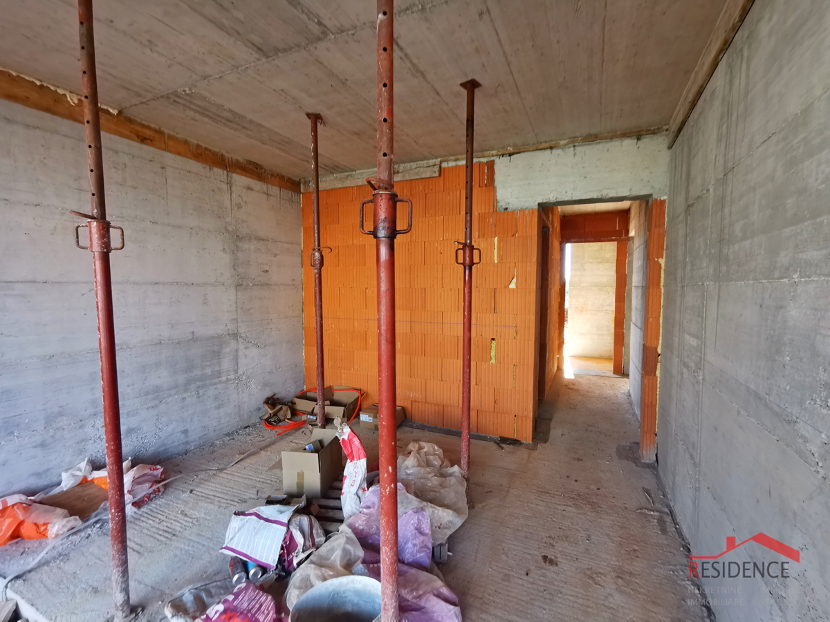 Stanovanje, novogradnja, pritličje, parkirno mesto, vrt