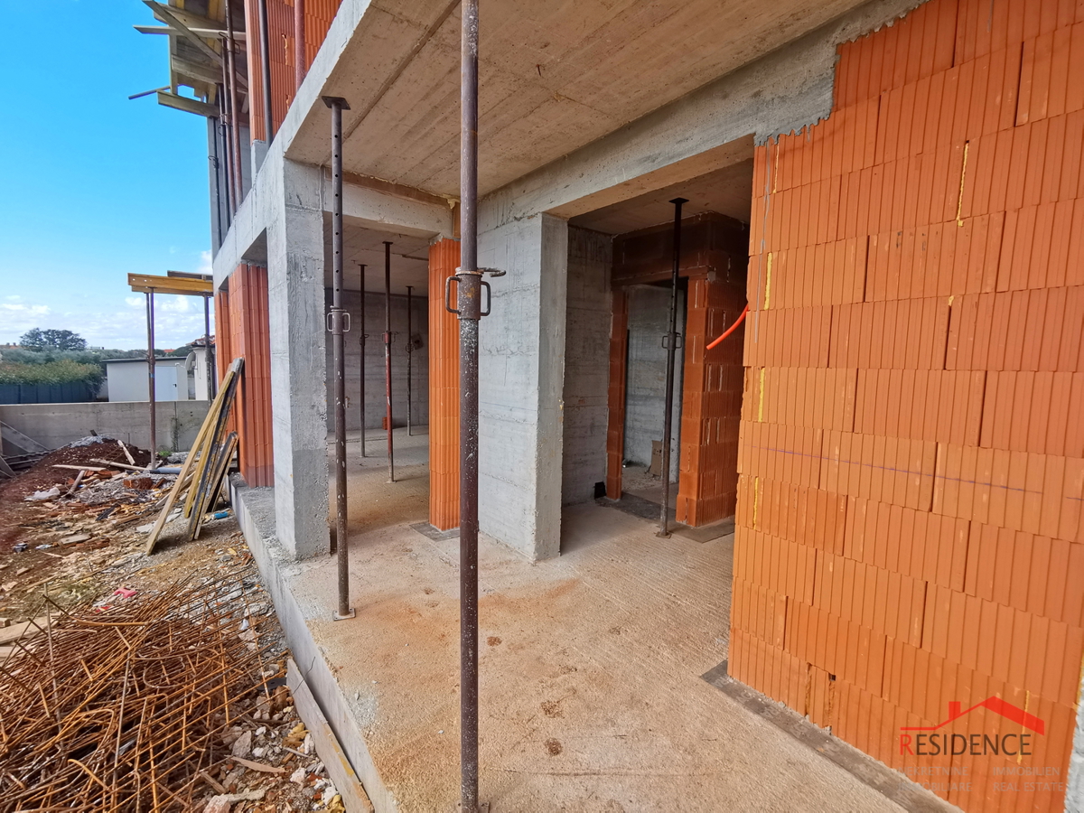 Stanovanje, novogradnja, pritličje, parkirno mesto, vrt