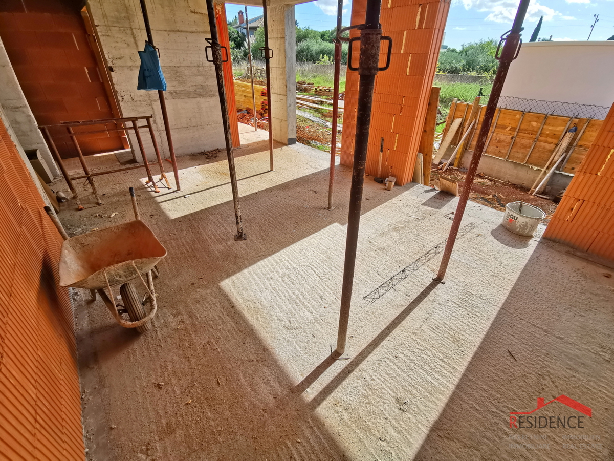 Stanovanje, novogradnja, pritličje, parkirno mesto, vrt