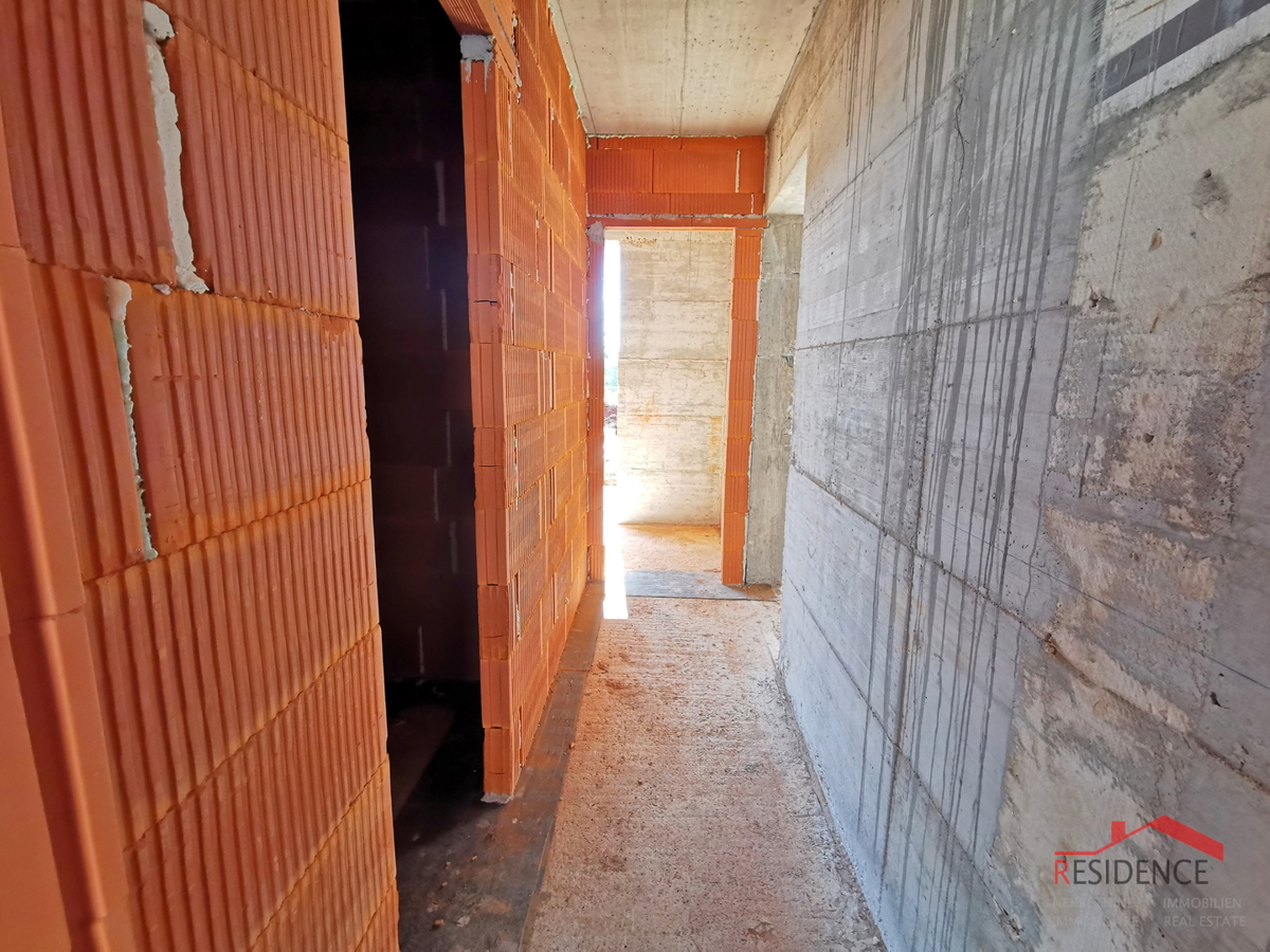 Stanovanje, novogradnja, pritličje, parkirno mesto, vrt