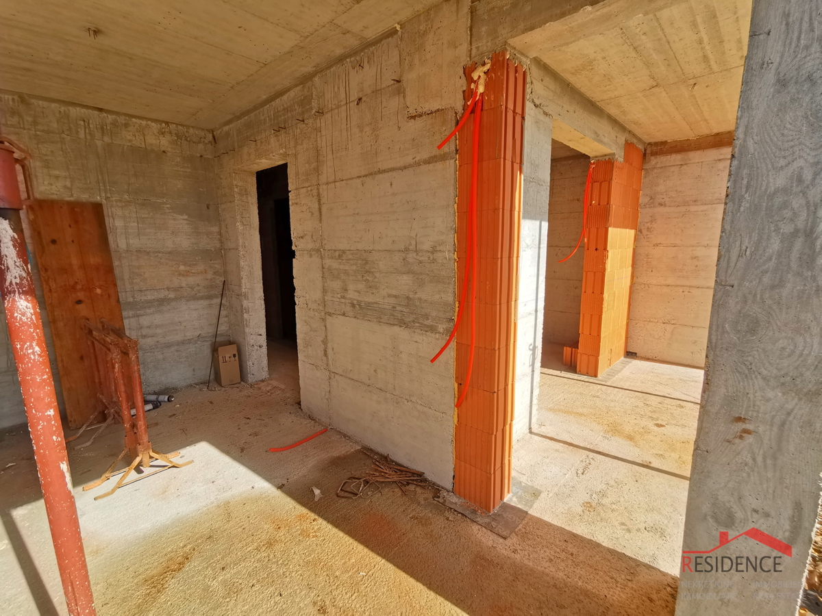 Stanovanje, novogradnja, pritličje, parkirno mesto, vrt