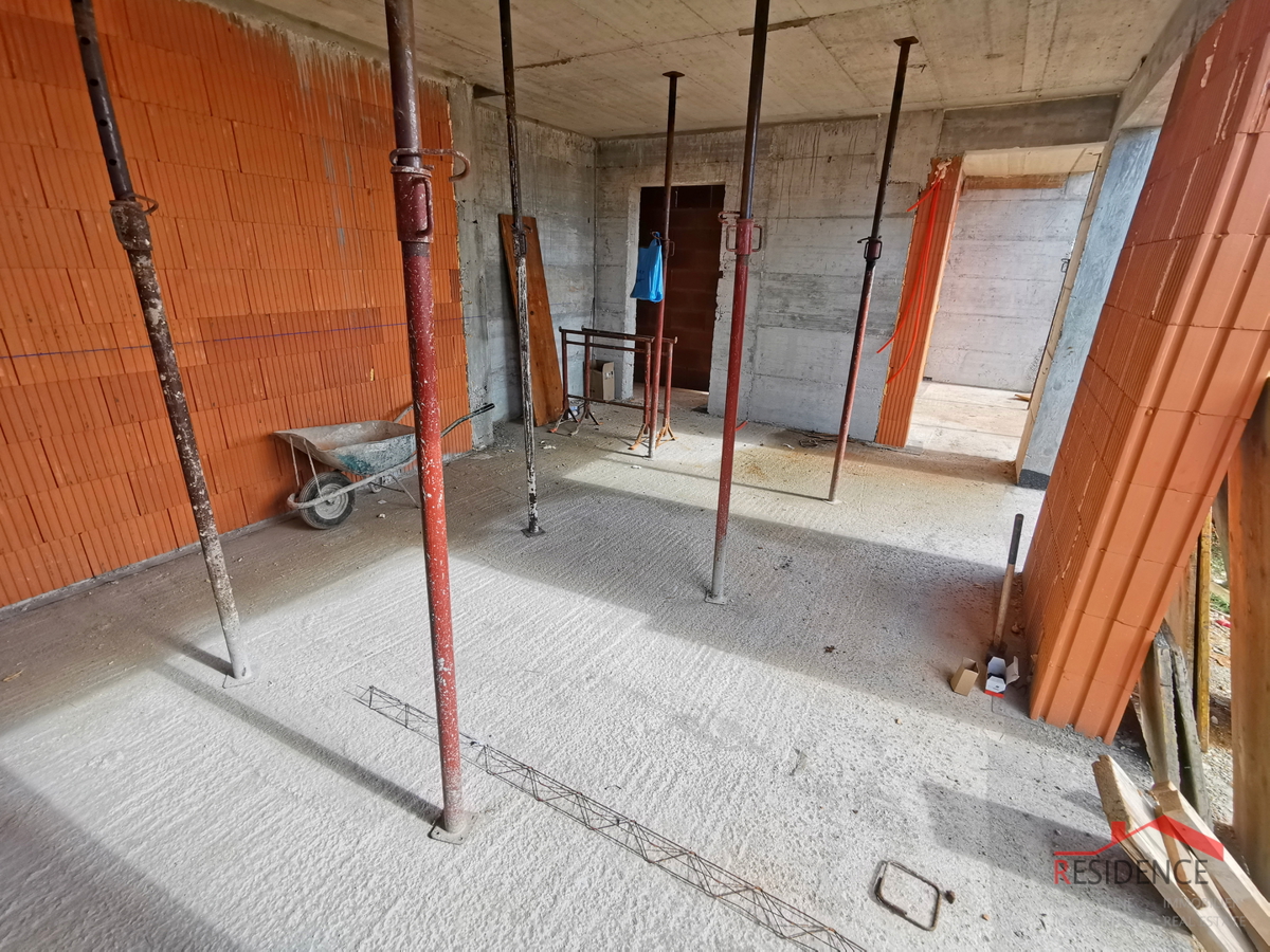 Stanovanje, novogradnja, pritličje, parkirno mesto, vrt