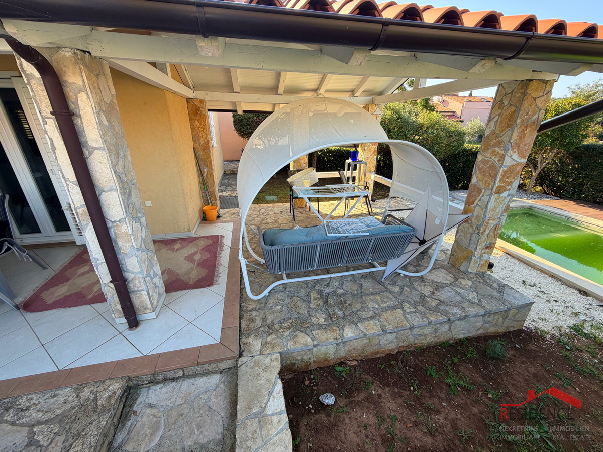 Banjole, Volme, hiša z bazenom, vrt