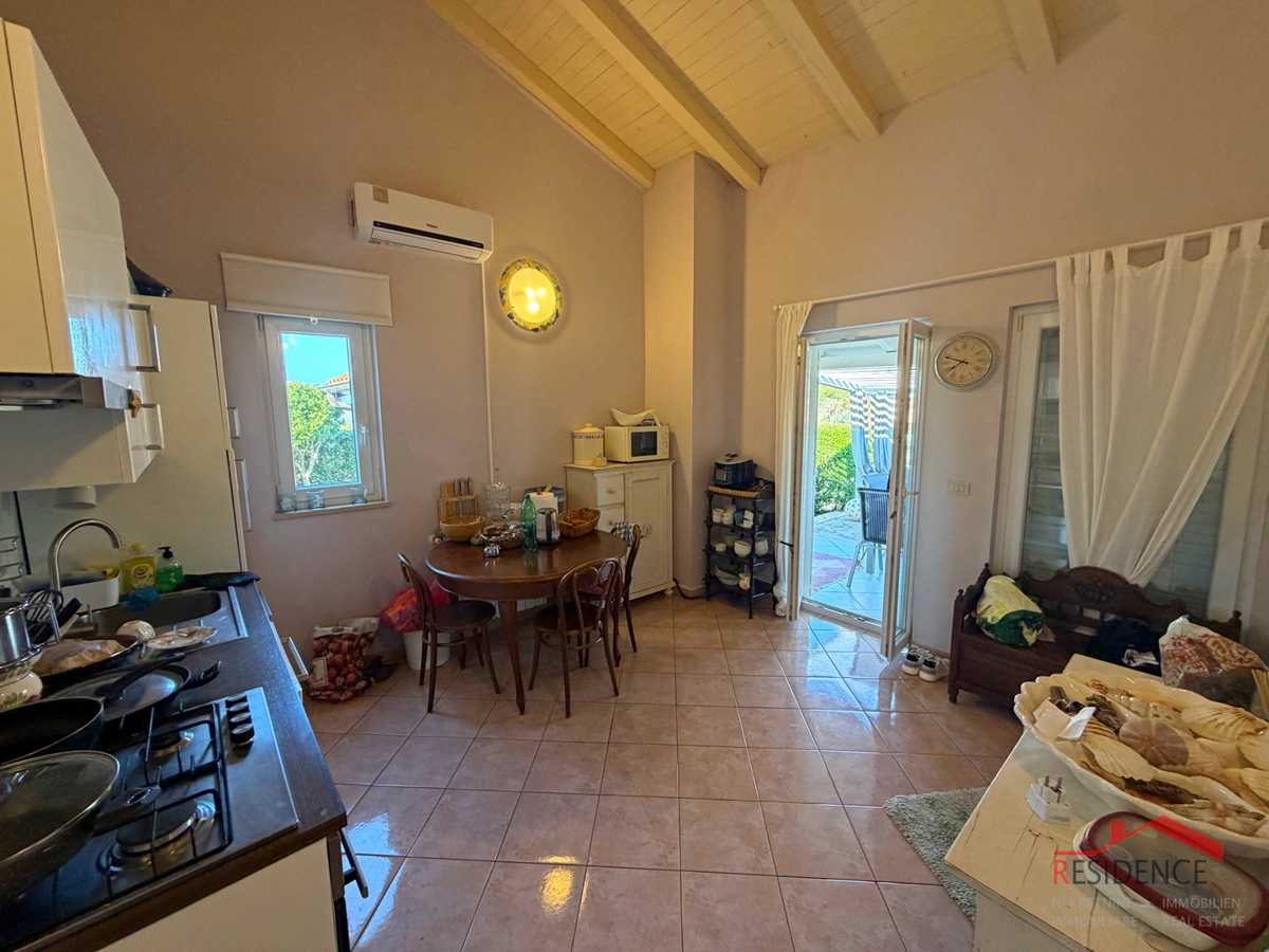 Banjole, Volme, hiša z bazenom, vrt