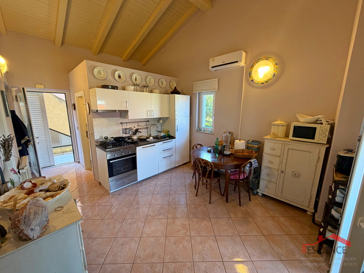 Banjole, Volme, hiša z bazenom, vrt