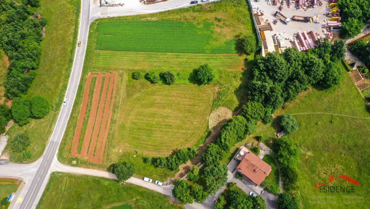 PAZIN- ZABREŽANI, ZAZIDLJIVO ZEMLJIŠČE ZA POSLOVNE NAMENE