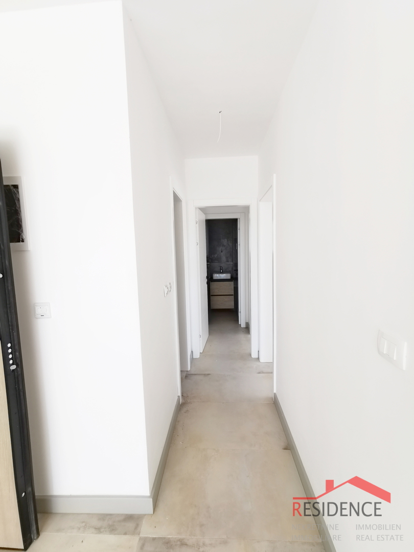 Banjole - Volme, novo stanovanje v pritličju z bazenom in vrtom, garaža