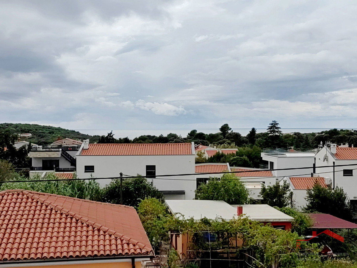 Banjole, novo stanovanje v drugem nadstropju, pogled na morje
