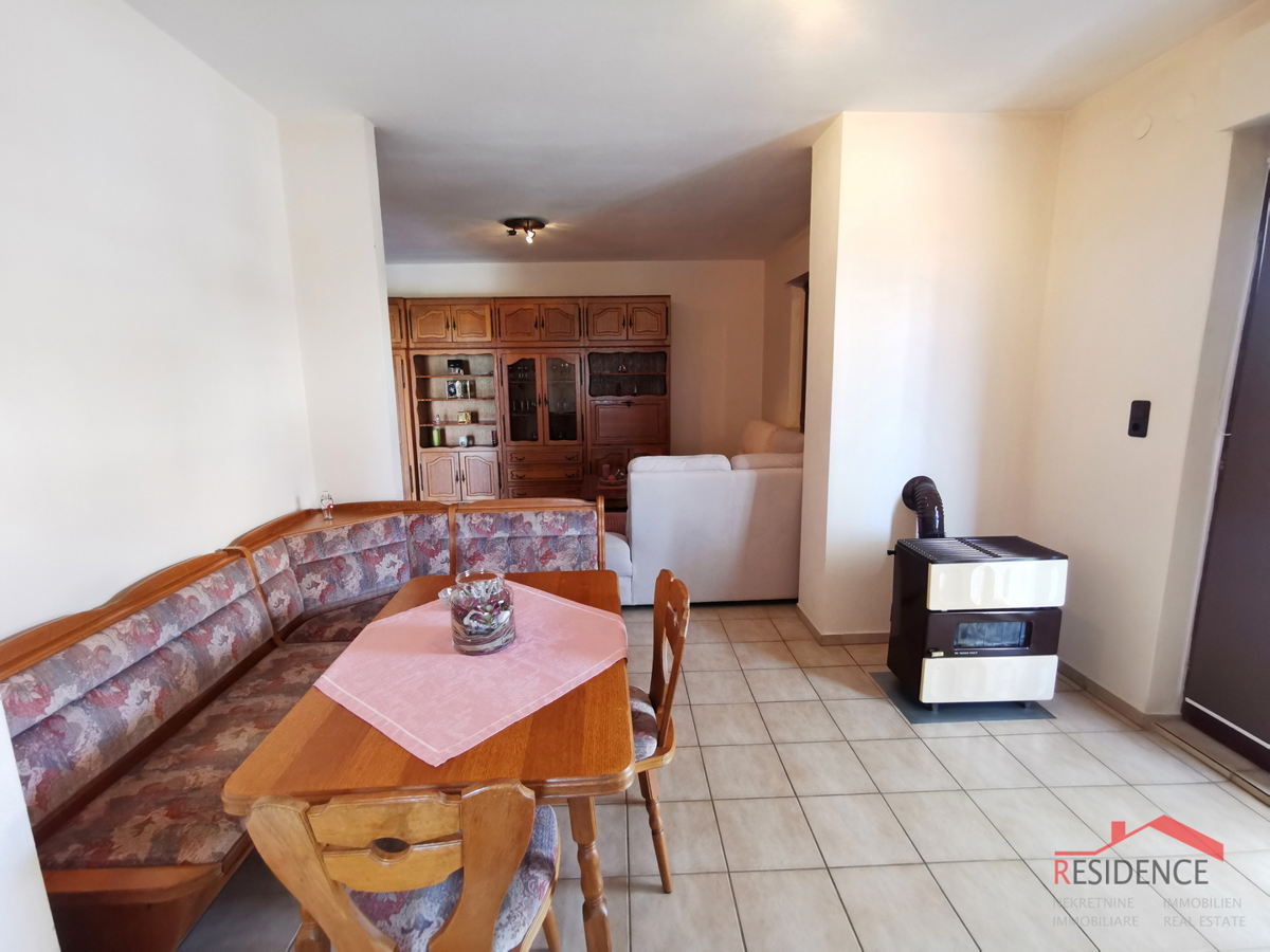Pula, Samostojna hiša z dvema apartmajema, idealna za dve družini