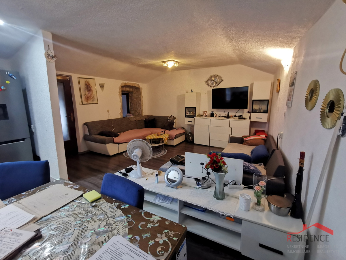 Pula, Center, stanovanje v visokem pritličju z 1 spalnico