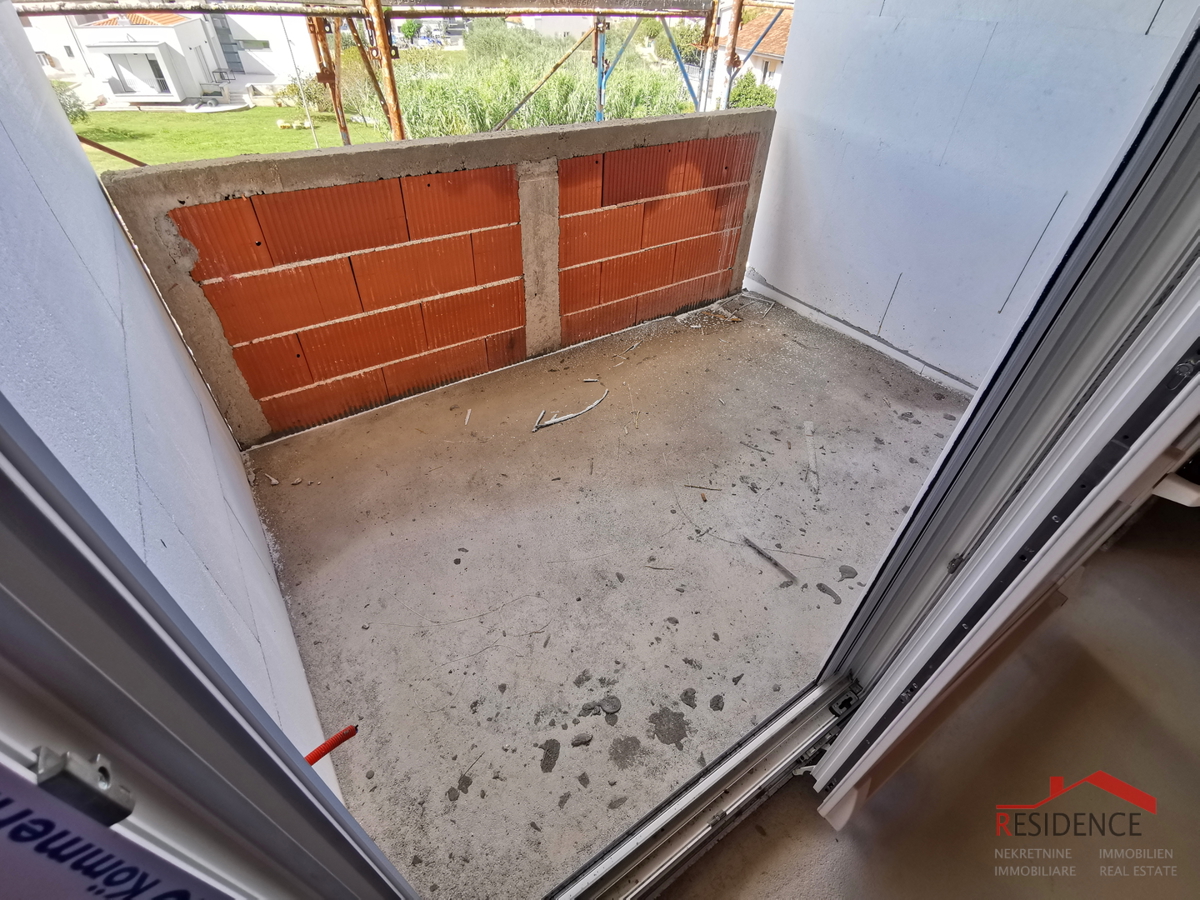 Pula, Valdebek, stanovanje v 2. nadstropju, garaža