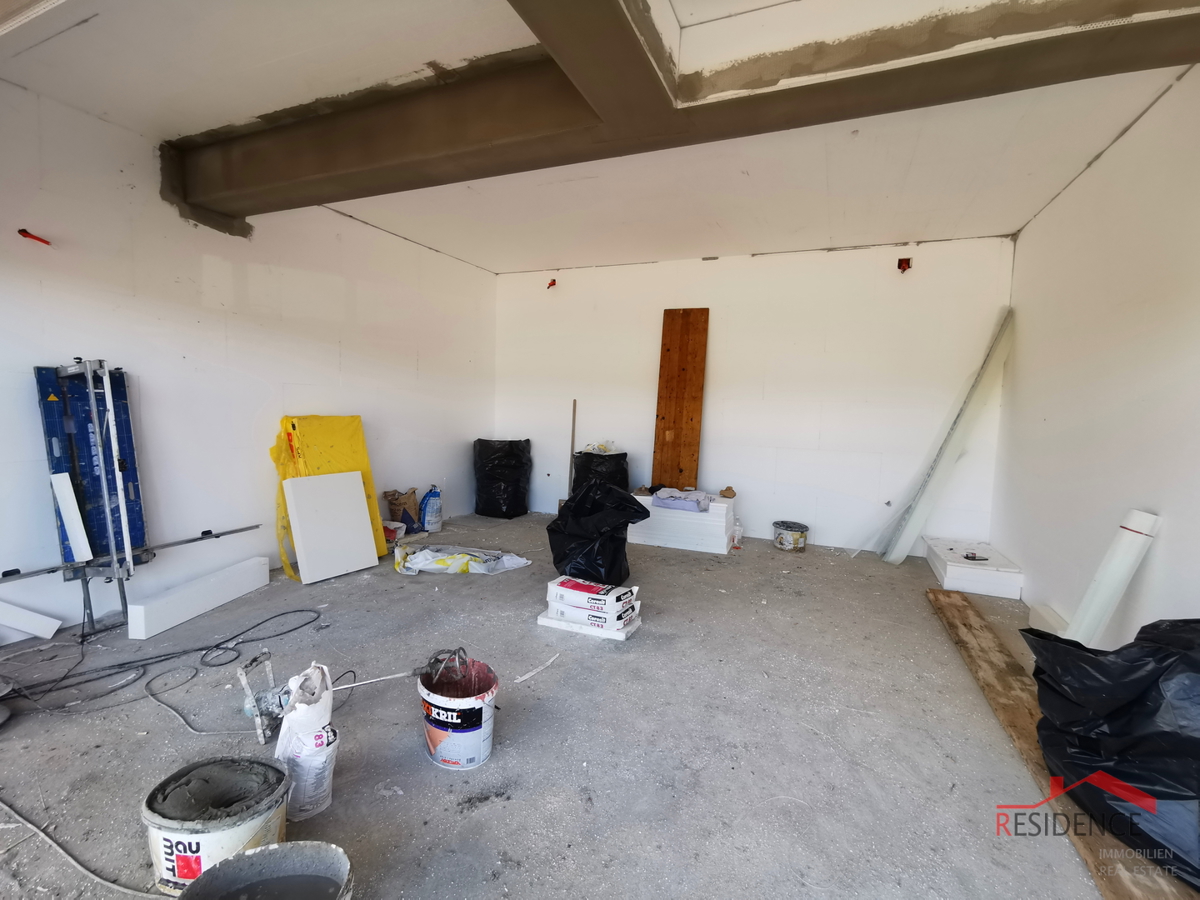 Pula, Valdebek, stanovanje v 2. nadstropju, garaža