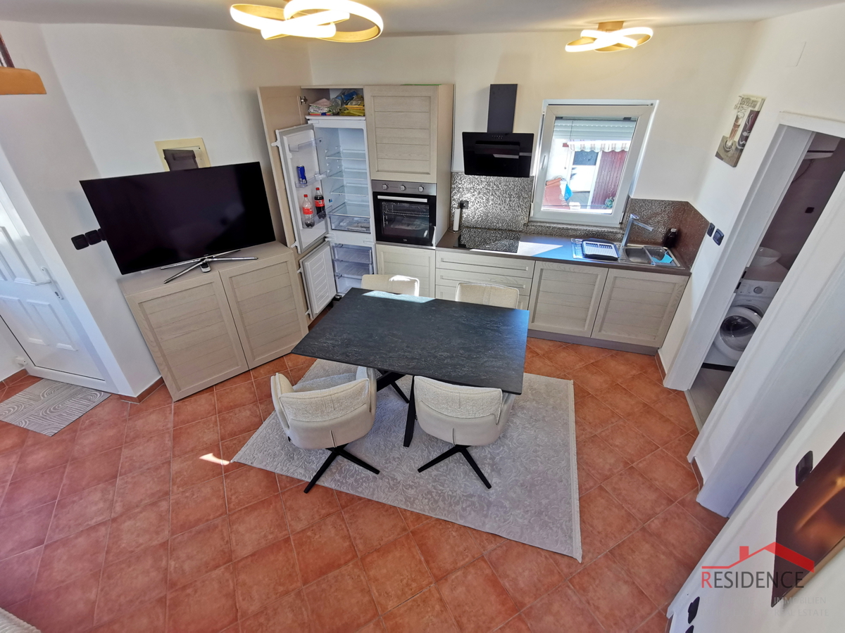 Medulin, Center, hiša z 2 apartmajema, vrt, pogled na morje