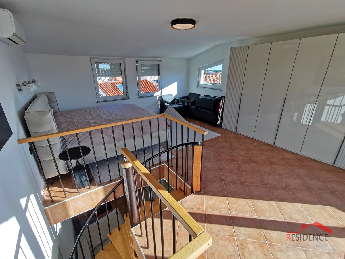 Medulin, Center, hiša z 2 apartmajema, vrt, pogled na morje